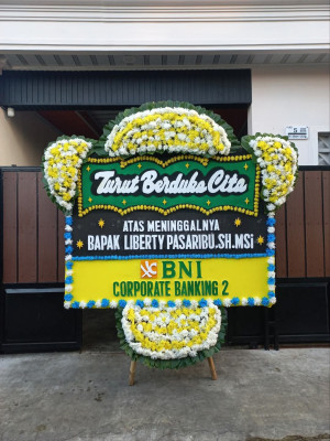 Papan Bunga Duka di Selebung Rembiga